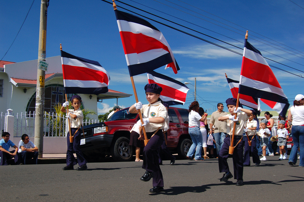 Girls_with_Costa_Rica_flags.jpg
