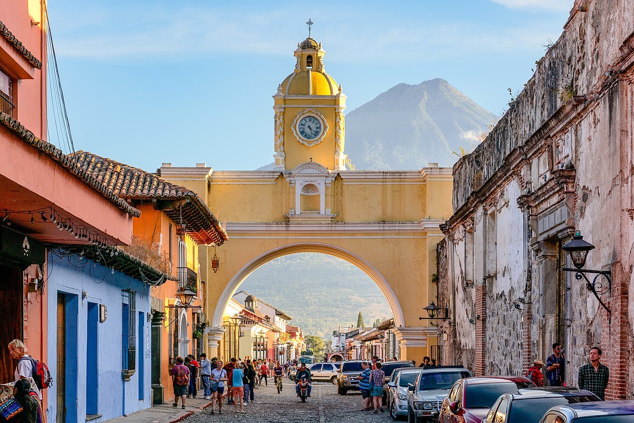 Santa_Catalina_Arch_-_Antigua_Guatemala_Feb_2020.jpg
