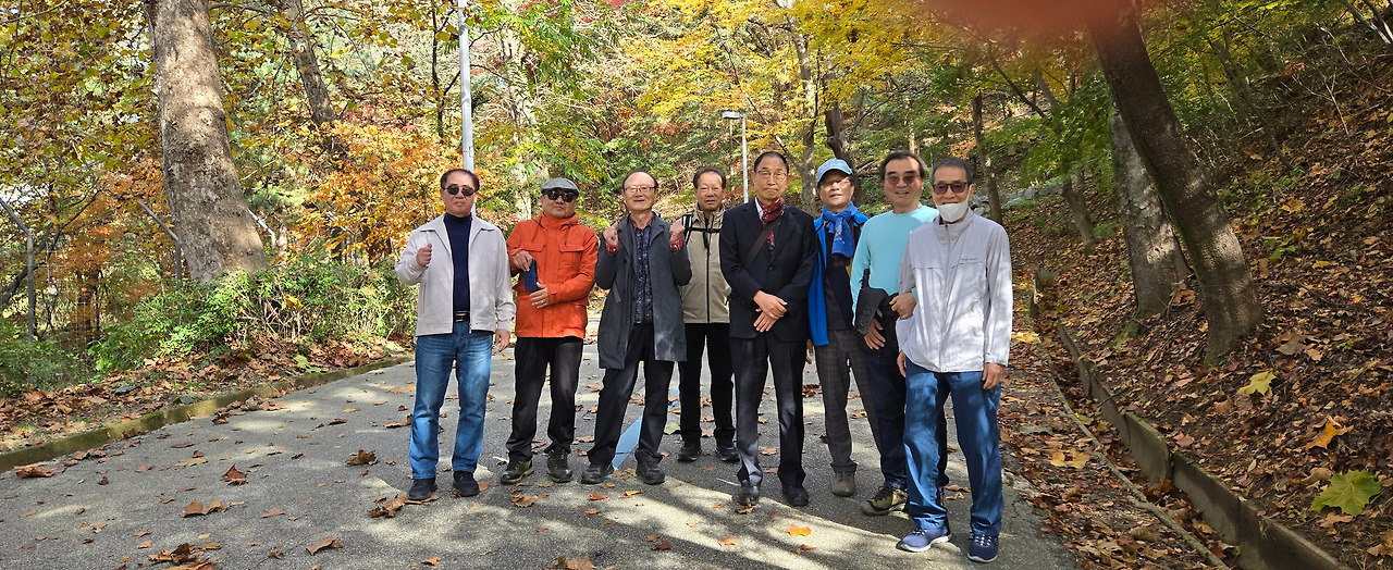 KakaoTalk_20251110_대공원 단풍길.jpg