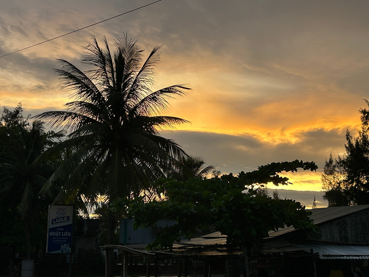 땀끼해변-JS작-문대표 친구분과 함께 한 오후 하늘20251018_220938466_03.jpg