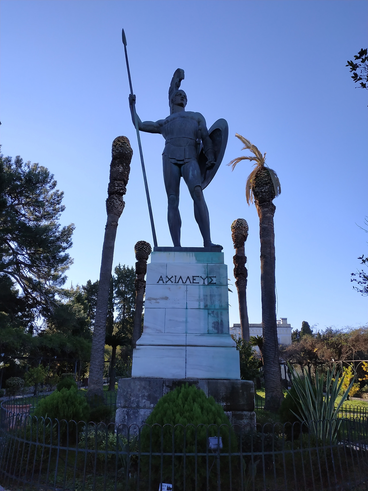 아킬레우스 동상.jpg