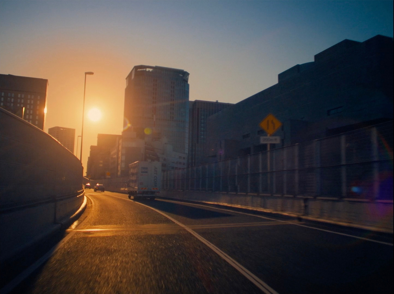 메인 예고편.mp4 - 01.41.434_01.jpg