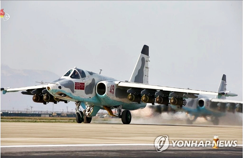 Overseas-Military-Media-Notices-of-North-Koreas-Su-25-Fighter003.jpg