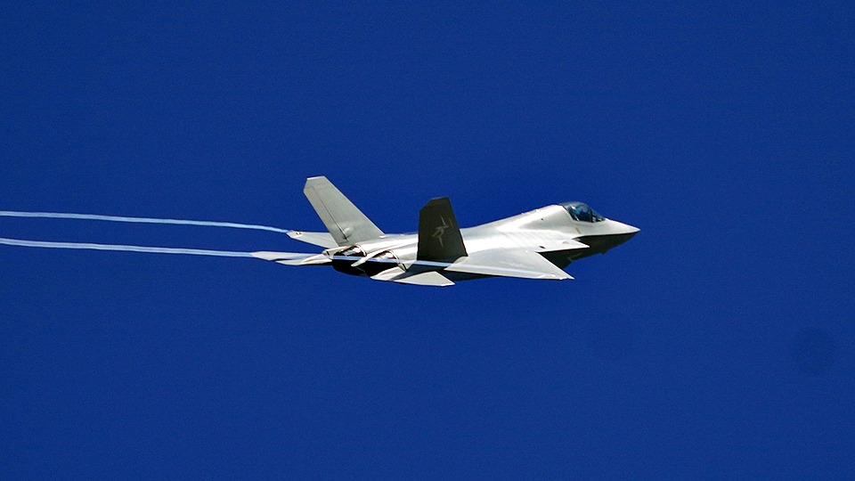 Chinas-J-35-Fighter-Experimental-Flight003.jpg