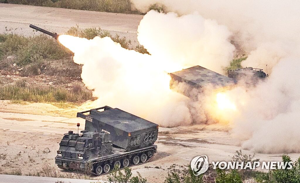 M270-MLRS-Shooting-Training001-1024x627.jpg