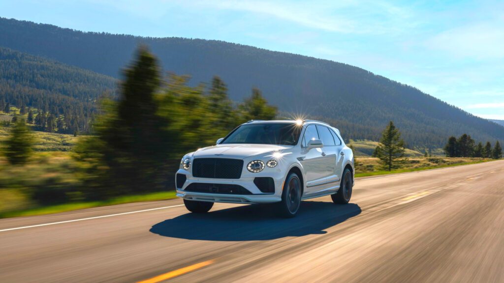 Bentayga-Unveils-Speed-2-1024x576.jpg