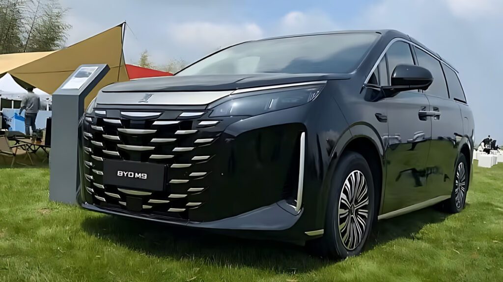 BYD-Hybrid-Mini-Van-M9-Unveiled-2-1024x576.jpg