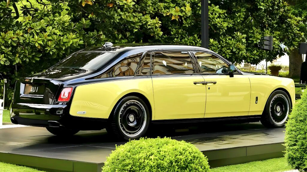 Rolls-Royce-Phantom-Gold-Finger-3-1024x576.jpg