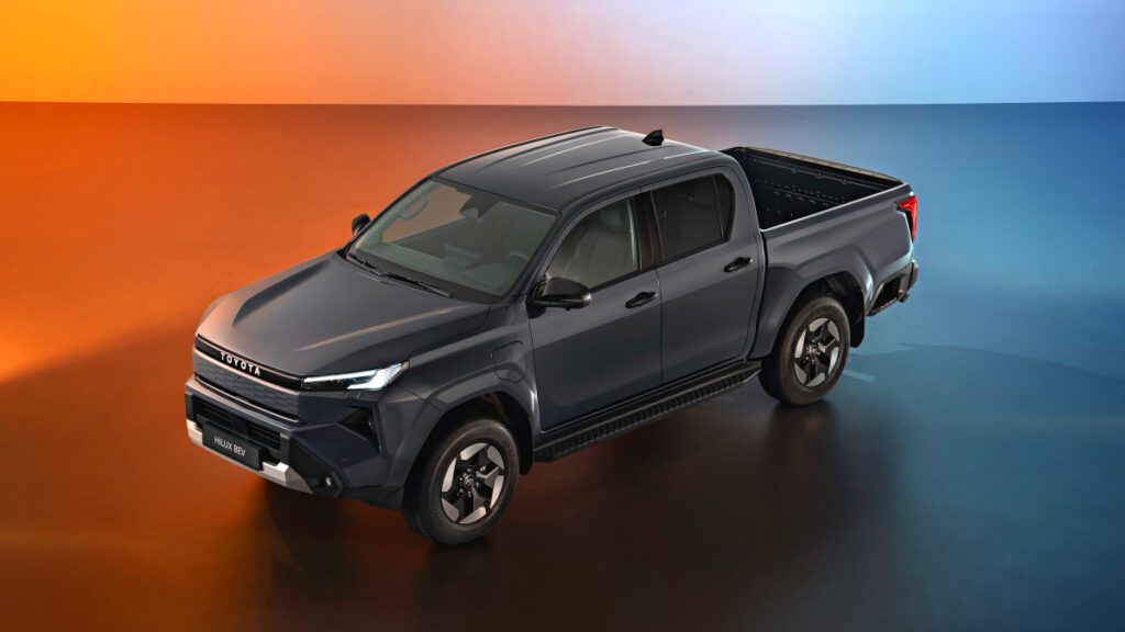 Toyota-HiLux-BEV-Unveiled-1024x576.jpg