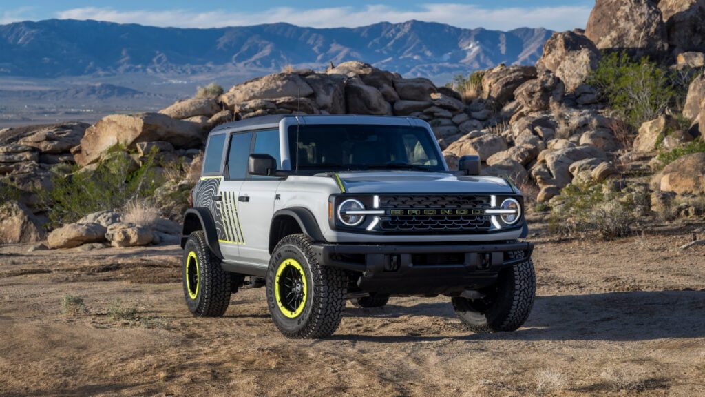 Ford-Bronco-RTR-Unveils-4-1024x576.jpg
