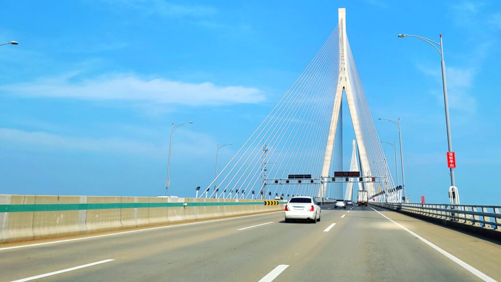 Lower-tolls-on-Incheon-Bridge-1024x576.jpg