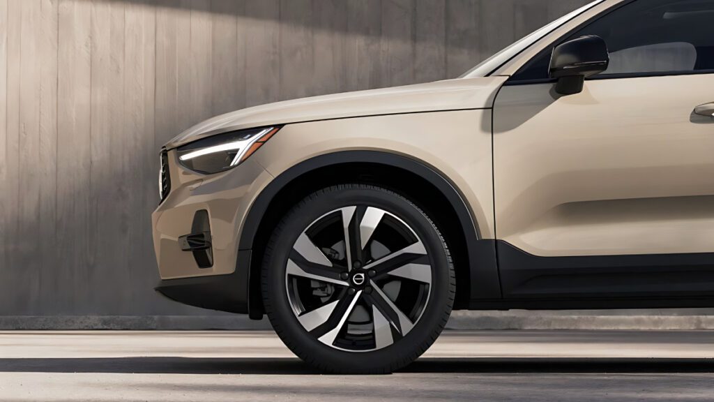 XC40-Number-One-Imported-Car-Sales-1024x576.jpg