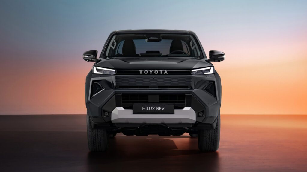 Toyota-HiLux-BEV-Unveiled-4-1024x576.jpg