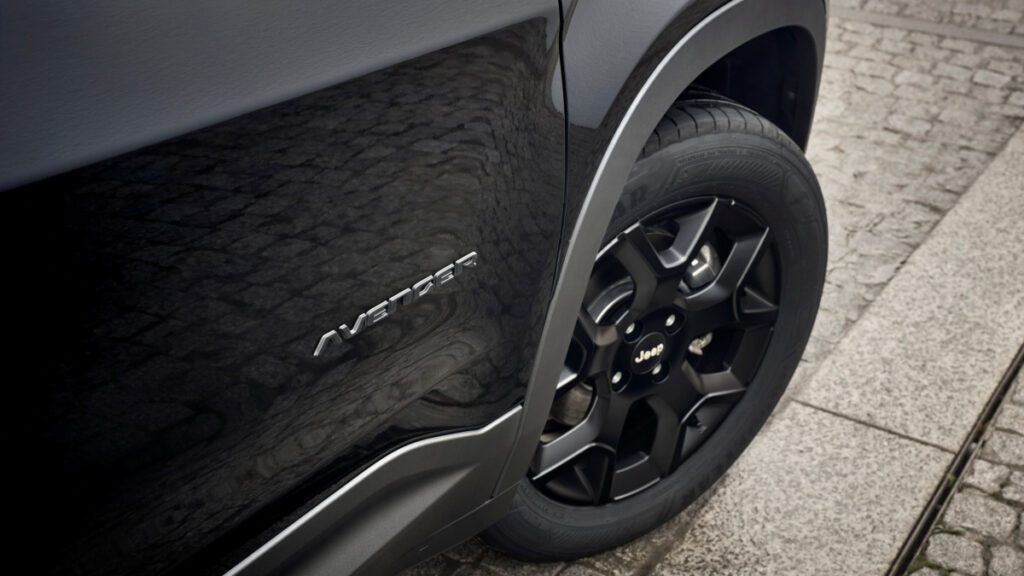 Jeep-Avenger-Black-Edition-Revealed-4-1024x576.jpg
