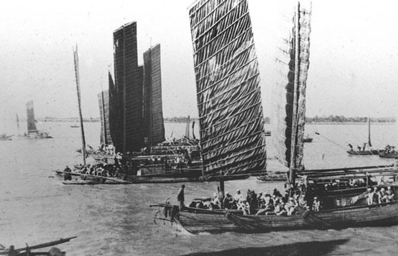 중국 국공내전 도하하는 공산당.jpg