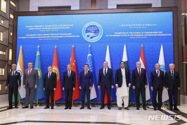 이란의 외교.jpg