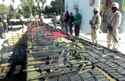 카르텔과 국가와의 전쟁.jpg