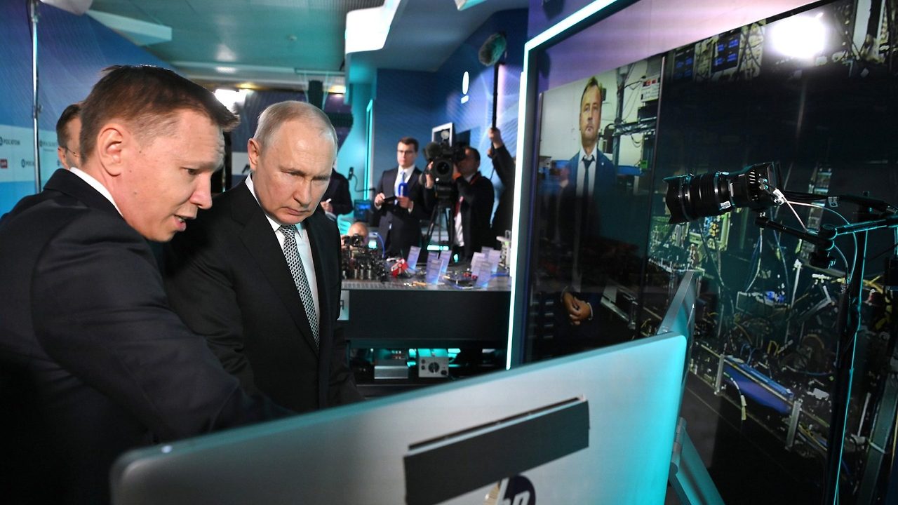 기술자립을 요구하는 푸틴.jpg