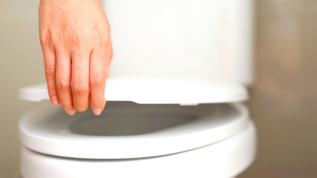 Why-you-should-close-the-toilet-lid-before-flushing-1024x576.jpg