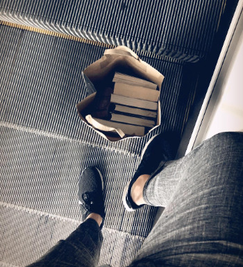 에스컬레이터 책.jpg