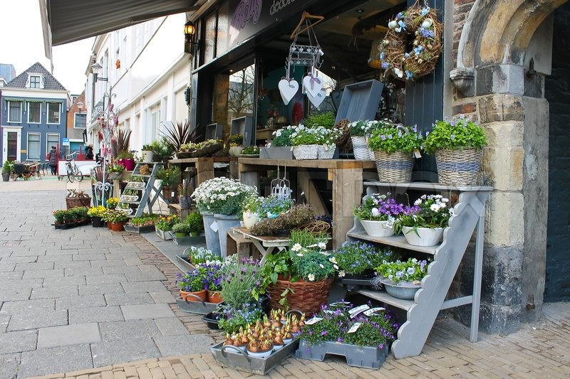4249972-flower-shop-in-gorinchem-netherlands.jpg