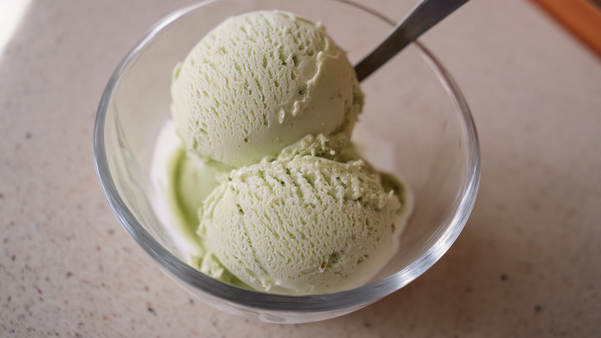 the-benefits-of-pistachios-and-how-to-make-ice-cream-4.jpg