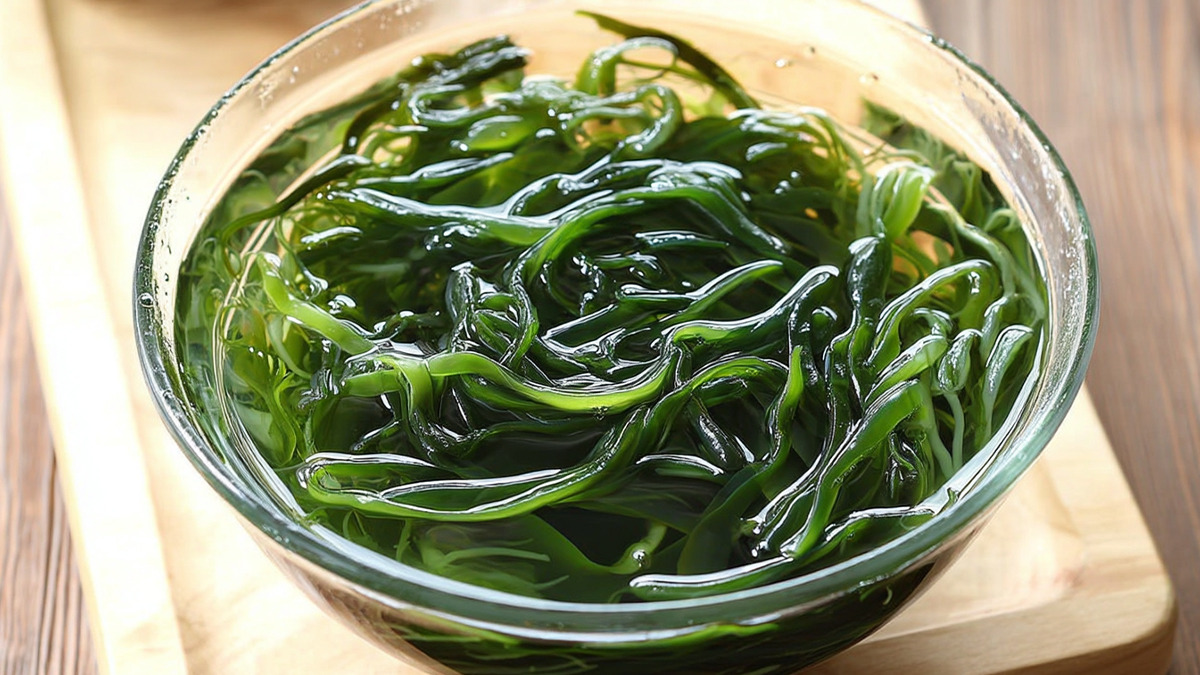 stir-fried-seaweed-stems-that-bring-out-the-savory-flavor-1.jpg