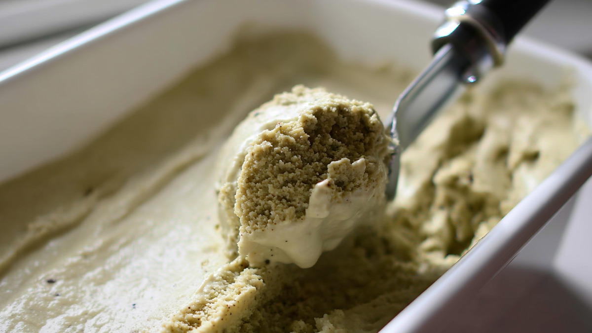 the-benefits-of-pistachios-and-how-to-make-ice-cream-1.jpg