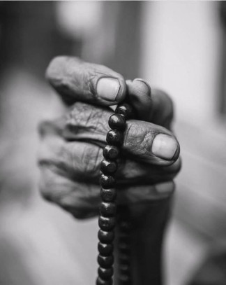 social_aiimijijeonmunjeom_07422_httpss.mj.run9qh3fyr37us_An_elderly__8af04f15-7d7a-4f4d-94e9-c242d37b8fe0_3 (1).mp4_20250805_032511.638.jpg