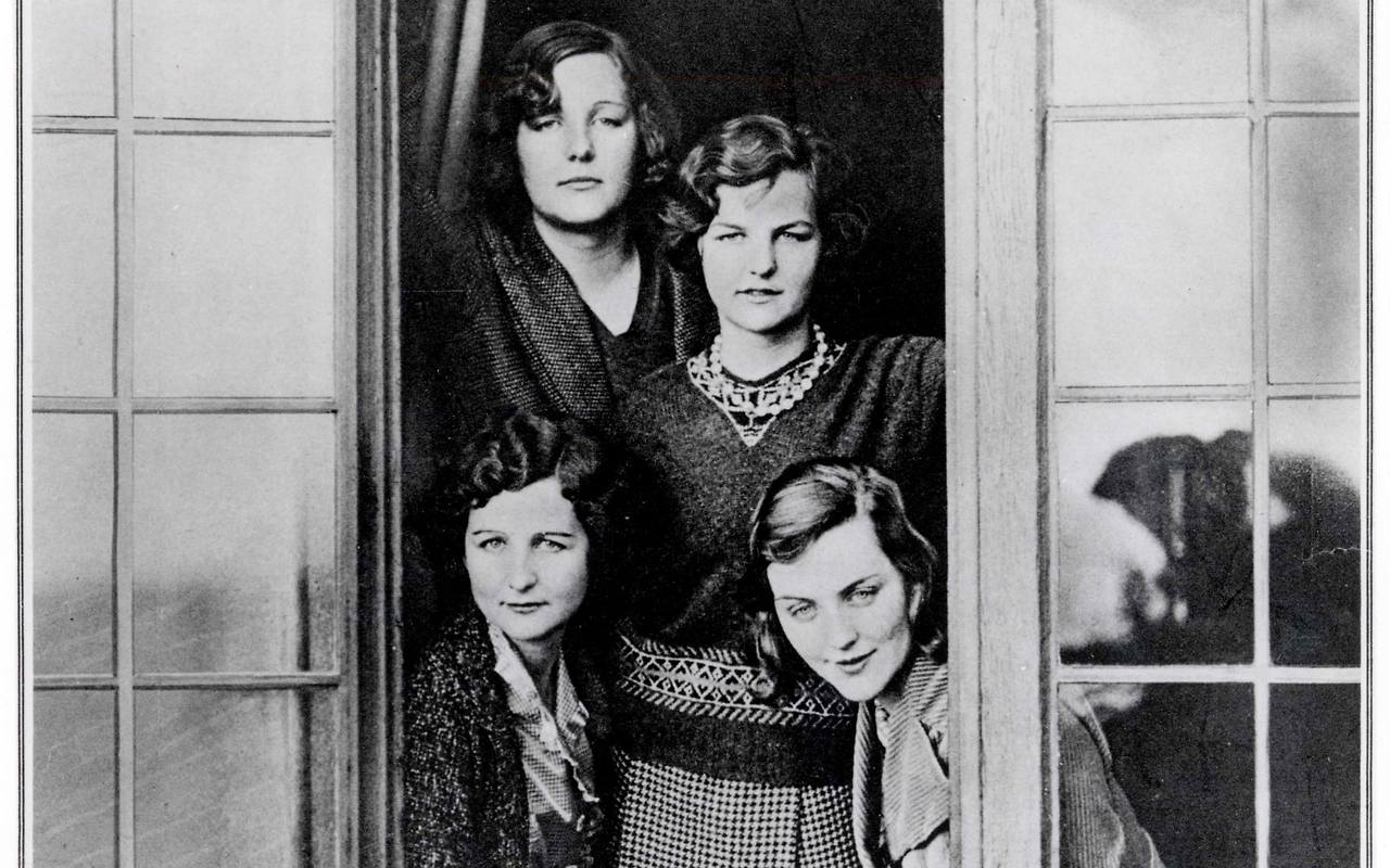20201017195522!Nancy,_Diana,_Unity_and_Jessica_Mitford._Sketch_magazine_cover_1932.jpg