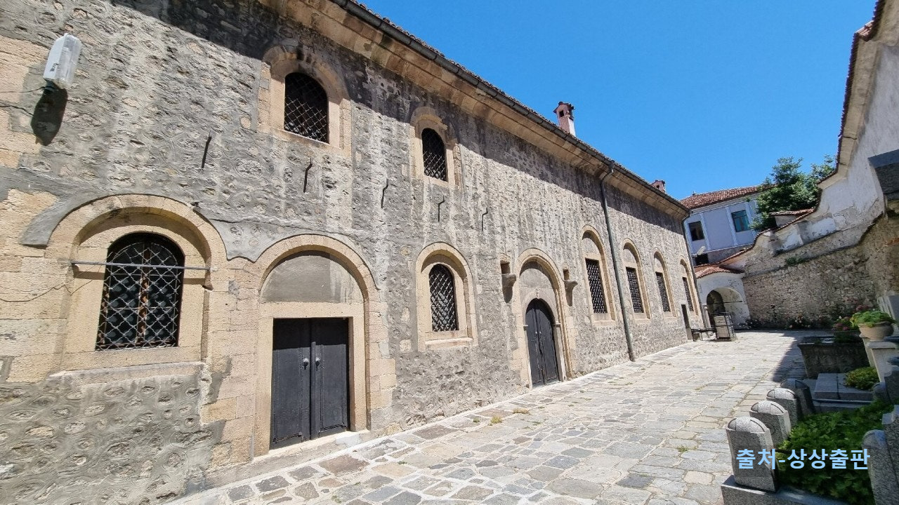 성모 마리아 교회 - 상상.jpg