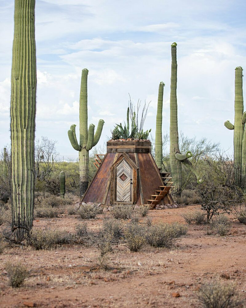 cabinland-desert-cabin-jacob-witzling-sara-underwood-designboom-04-800x1000.jpg