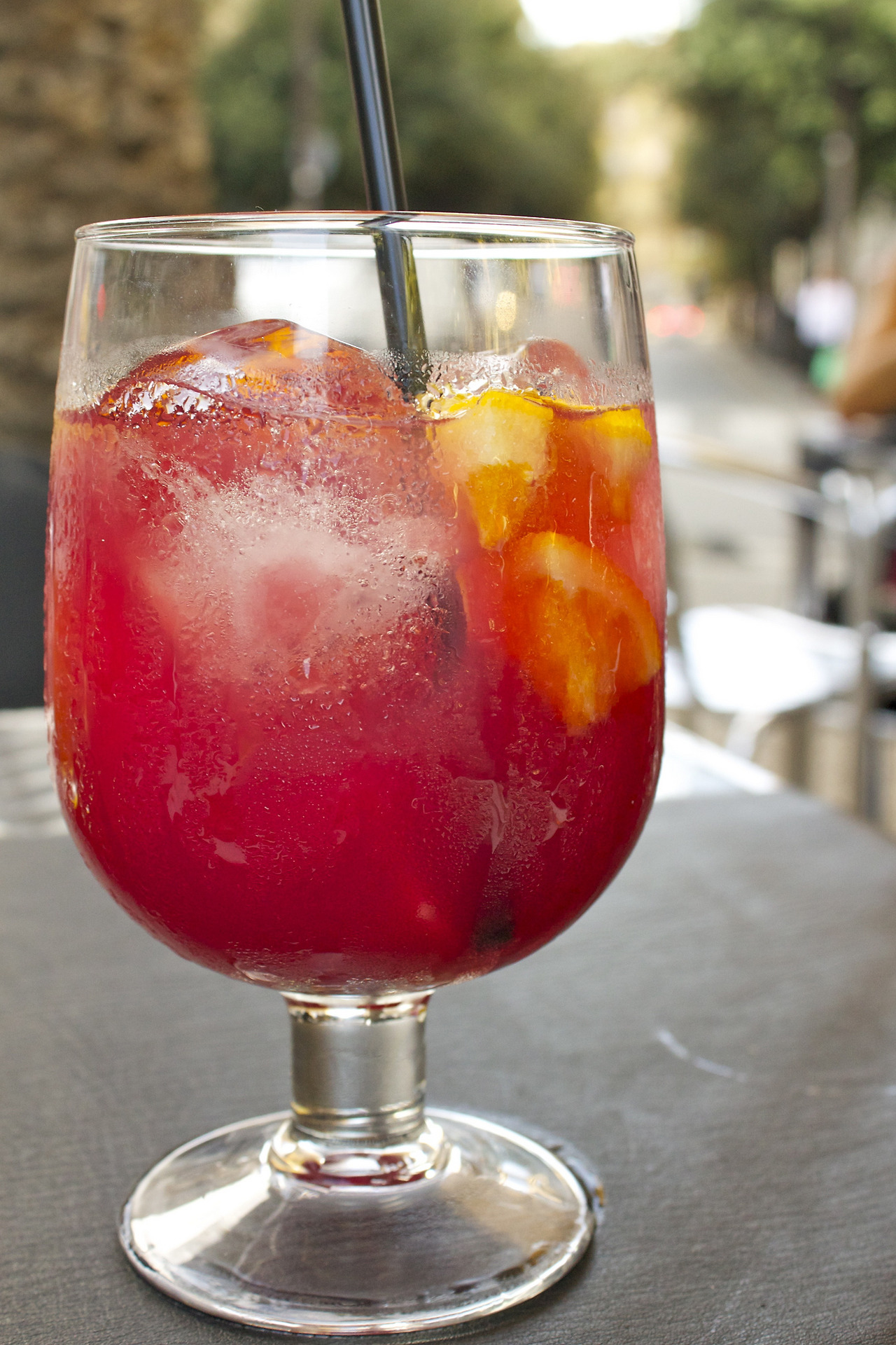 Sangria_en_Barcelona_-_Katherine_Price.jpg