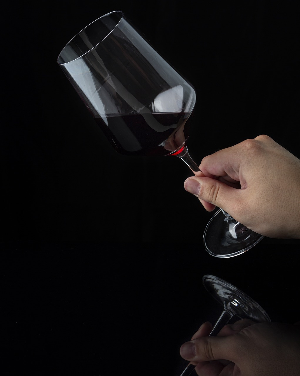 red-wine-7279958_1280 (1).jpg