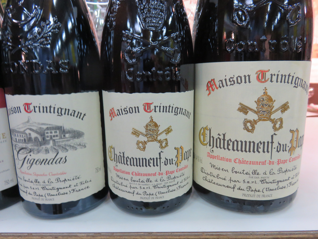 Ch%C3%A2teauneuf-du-pape_-_Domaine_Trintignant_02.jpg