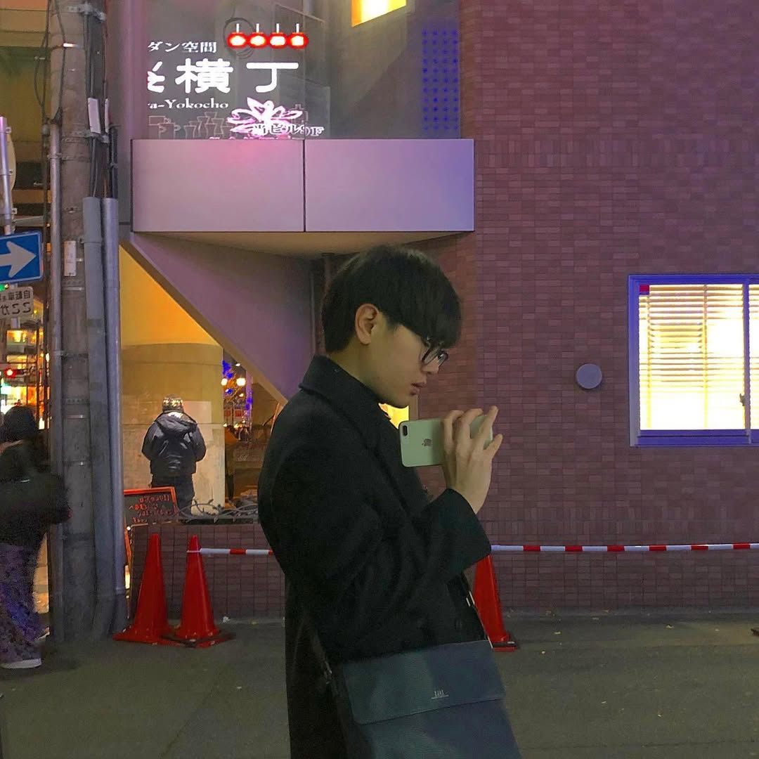 #오사카유럽여행을 마치고 몇개월만인지 모르겠다몸이 조금 야위었고 오사카에 친구가 놀러오라고하여 오사카로 떠났다사실 비행기값이 무척이나 저렴했기때문에 나는 서둘러 짐을 챙겨  (2).jpg