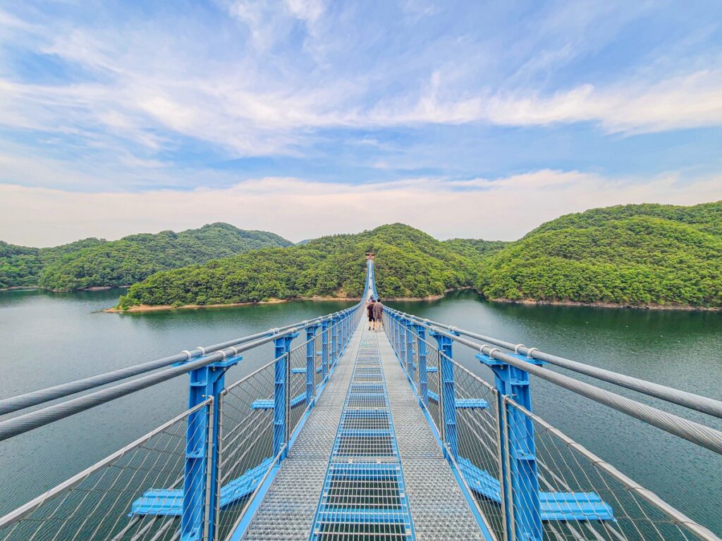 Traveling-on-the-Suspension-Bridge-in-Jincheon-gun-1-1024x768.jpg