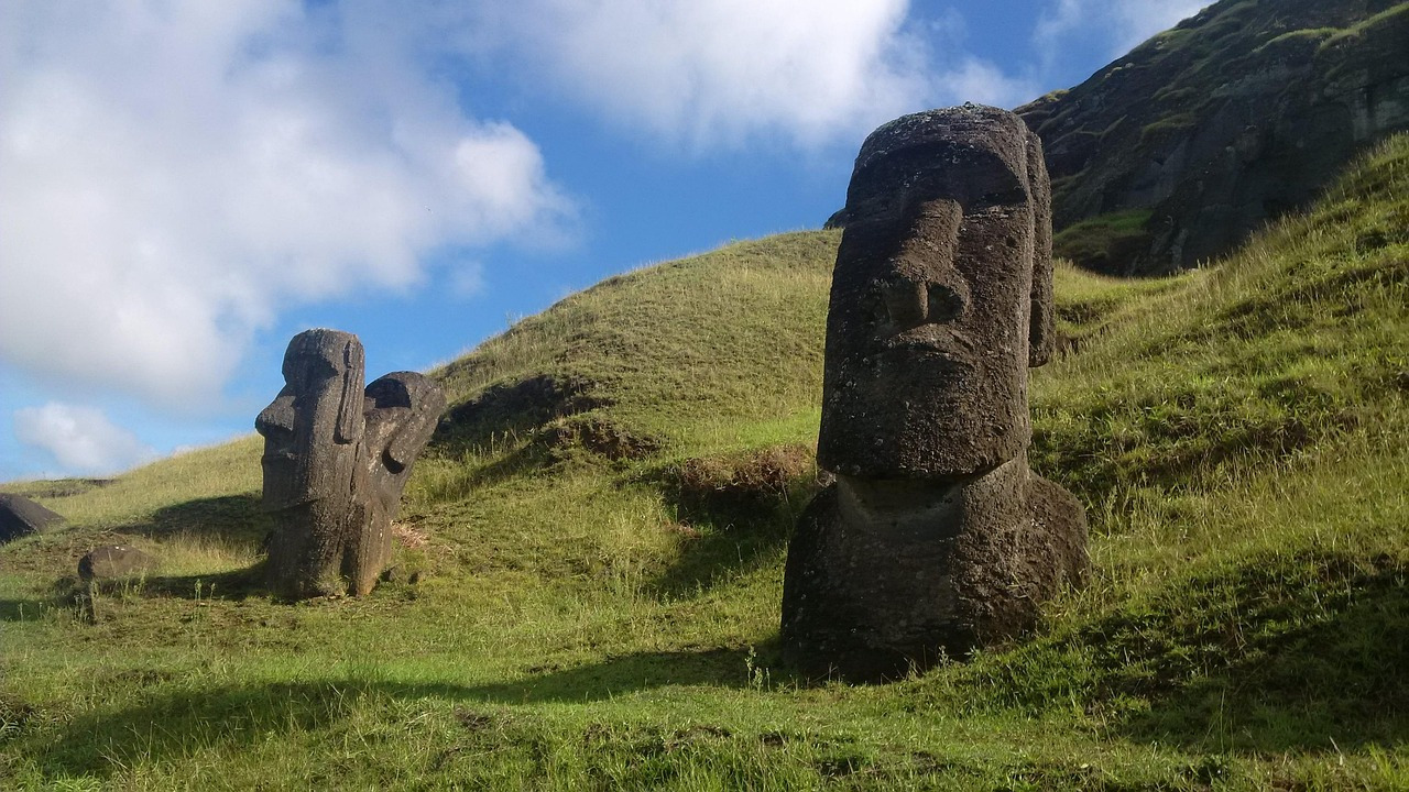 moai-3525785_1280.jpg