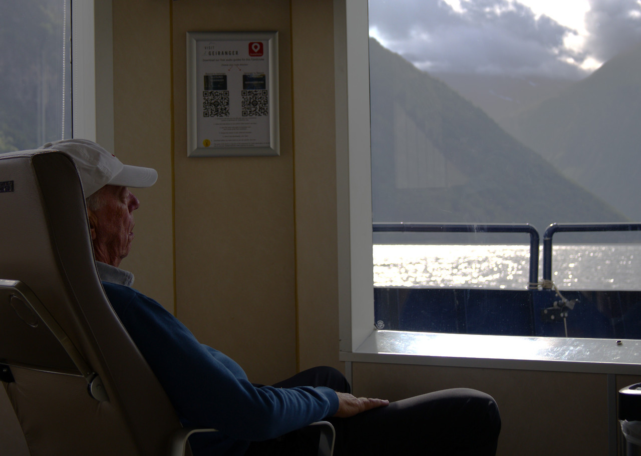 25.7 노르웨이 할아버지2.jpg