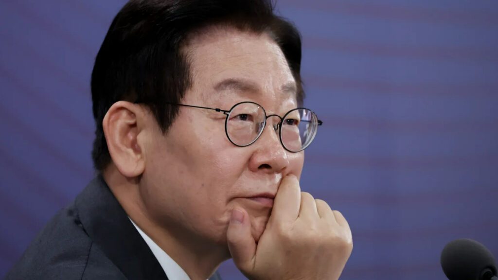 President-Lee-Jae_myungs-approval-rating-in-the-f-001-1024x576.jpg
