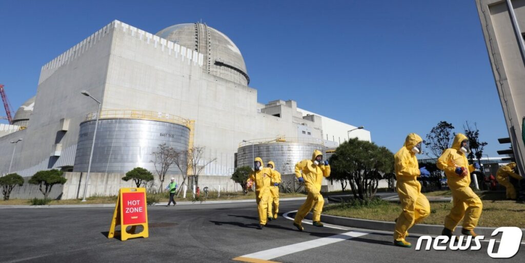 Korean-nuclear-power-4-1024x513.jpg
