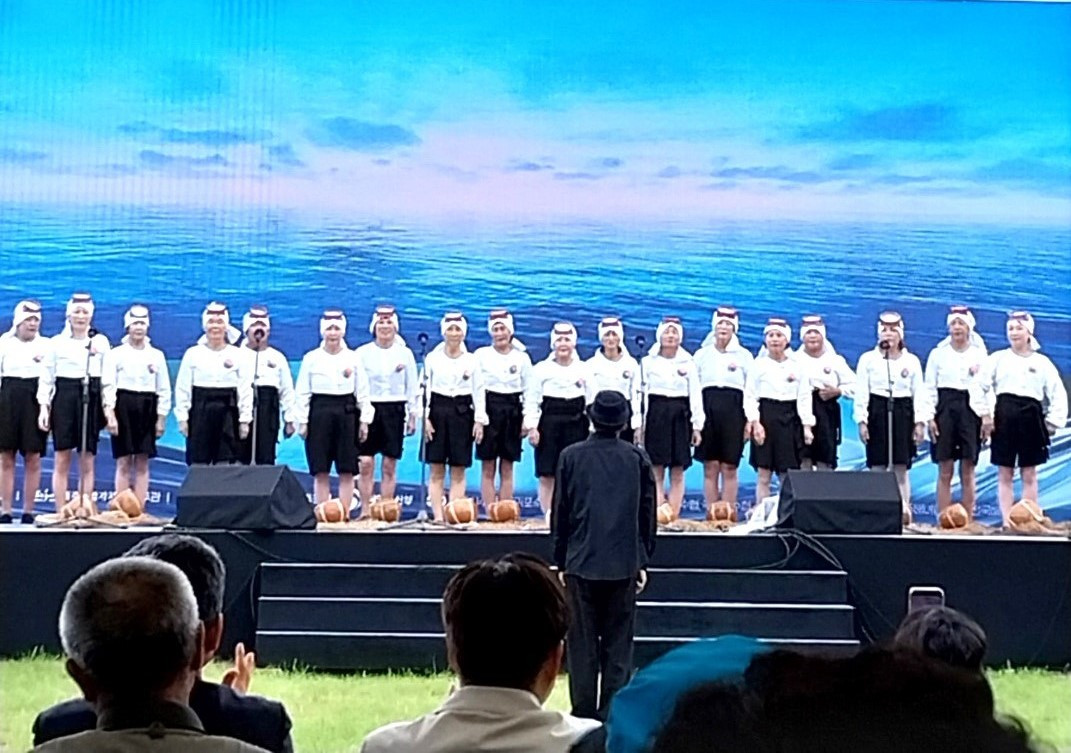 111-나는해녀이다.jpg