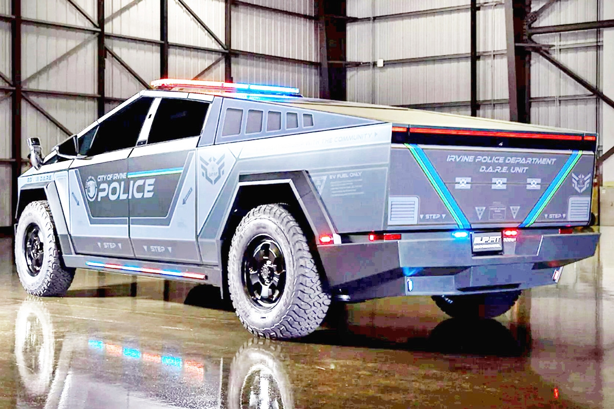 0-썸네일-사이버트럭-경찰차-2.jpg