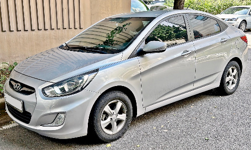 0_Hyundai_Accent_(RB)_1 (1).jpg