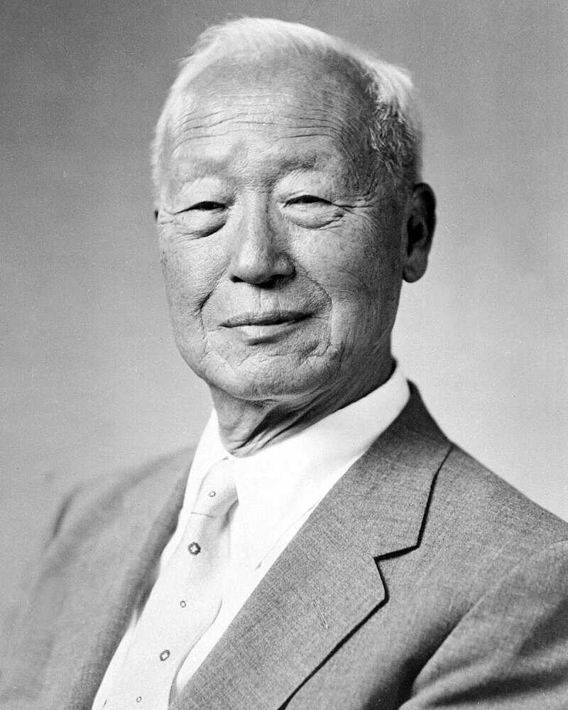 Rhee_Syng-Man_in_1948.jpg