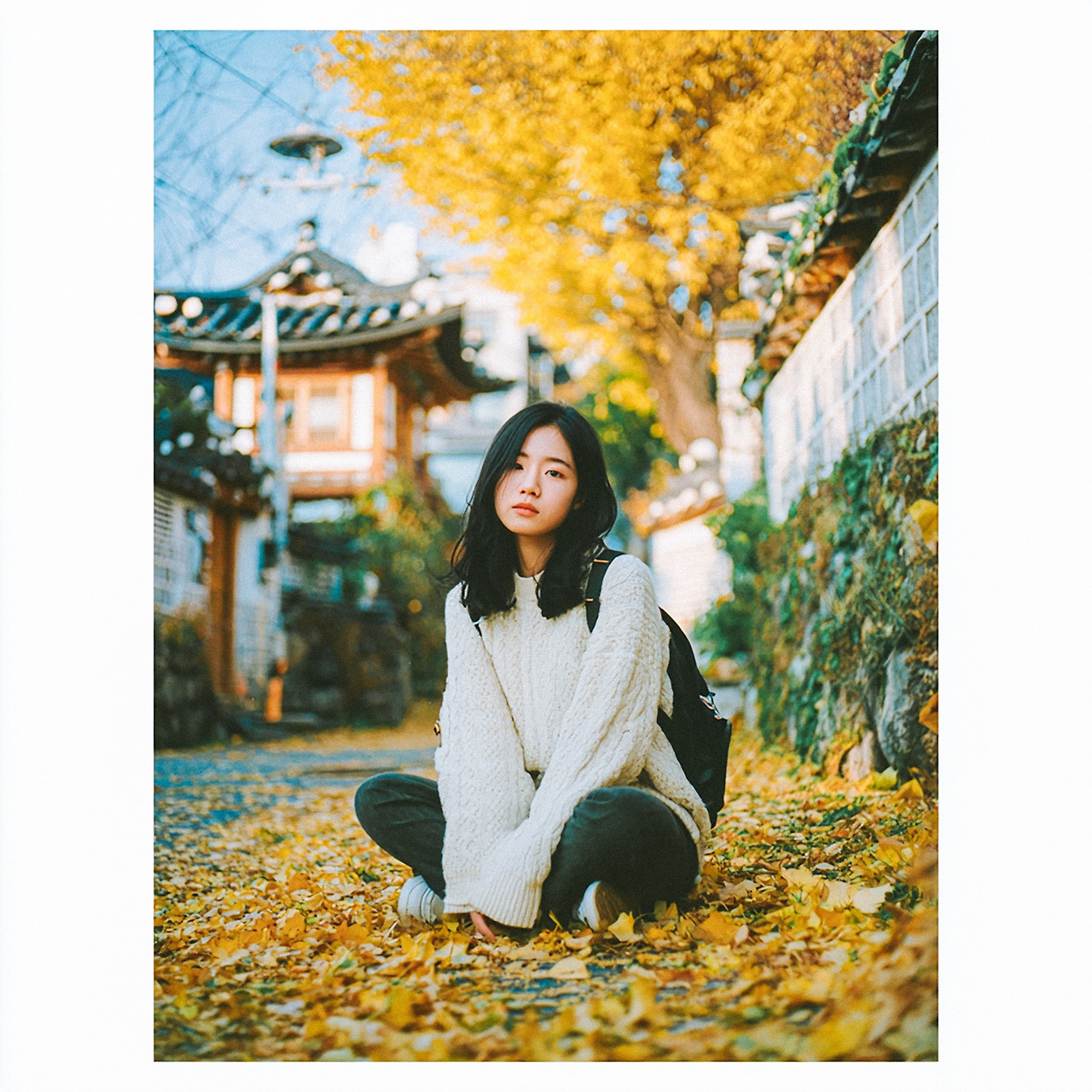 outrageous_lynx_50698_photo_taken_on_expired_Kodak_Gold_35mm__75009a08-be2b-46da-8d07-6f59040b27d8_1 copy.jpg