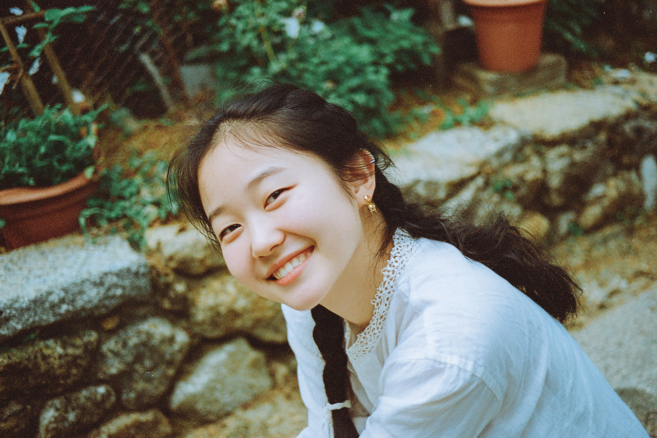 outrageous_lynx_50698_Photo_taken_on_expired_Kodak_Gold_35mm__ba0e73df-a335-4e9b-9ad9-f82376171720_2 copy.jpg