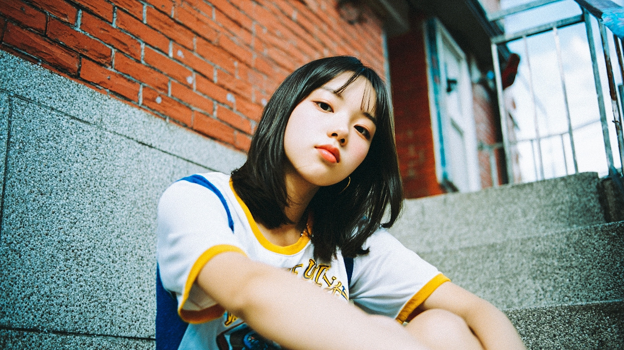 outrageous_lynx_50698_photo_taken_on_expired_Kodak_Gold_35mm__f3ac6e96-cfe9-4a35-9be7-bd5a8cb50bad_3 copy.jpg