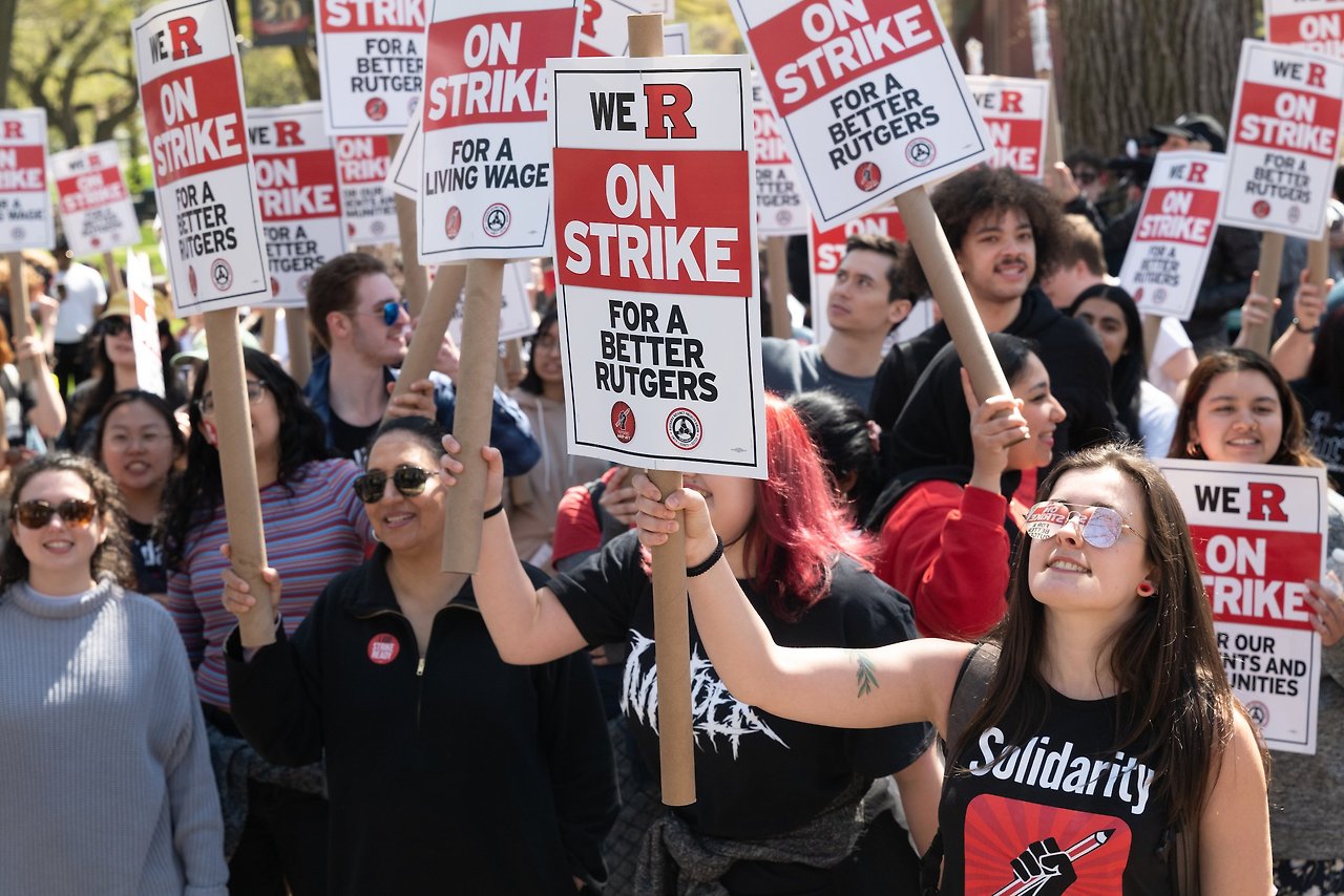 RUTGERS+TEACHER+STRIKE++L1130398.jpg