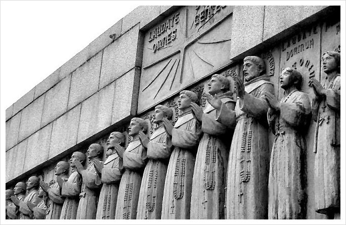 26성인 기념관 부속 성당.jpg